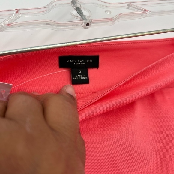 Ann & Taylor coral a line skirt. Size 2. - Picture 15 of 17